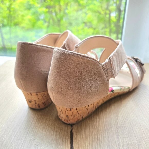 Axes Femme Floral Cross-Strappy Slip On Sandals - Picture 7 of 7